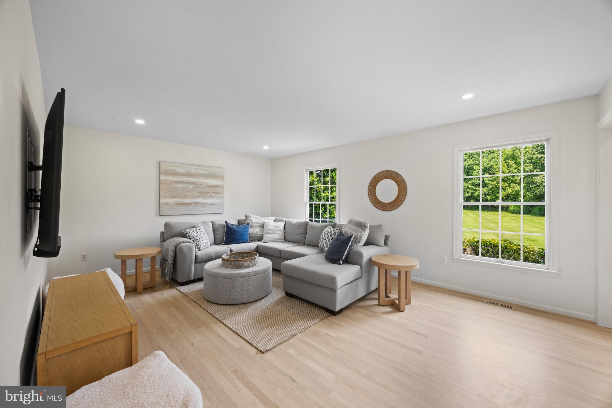 EASTERN SHORE WATERFRONT | 115 NW CREEK DRIVE