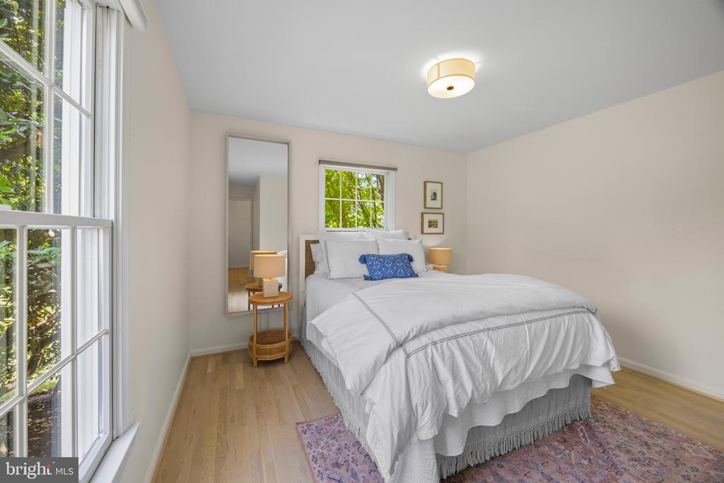 EASTERN SHORE WATERFRONT | 115 NW CREEK DRIVE