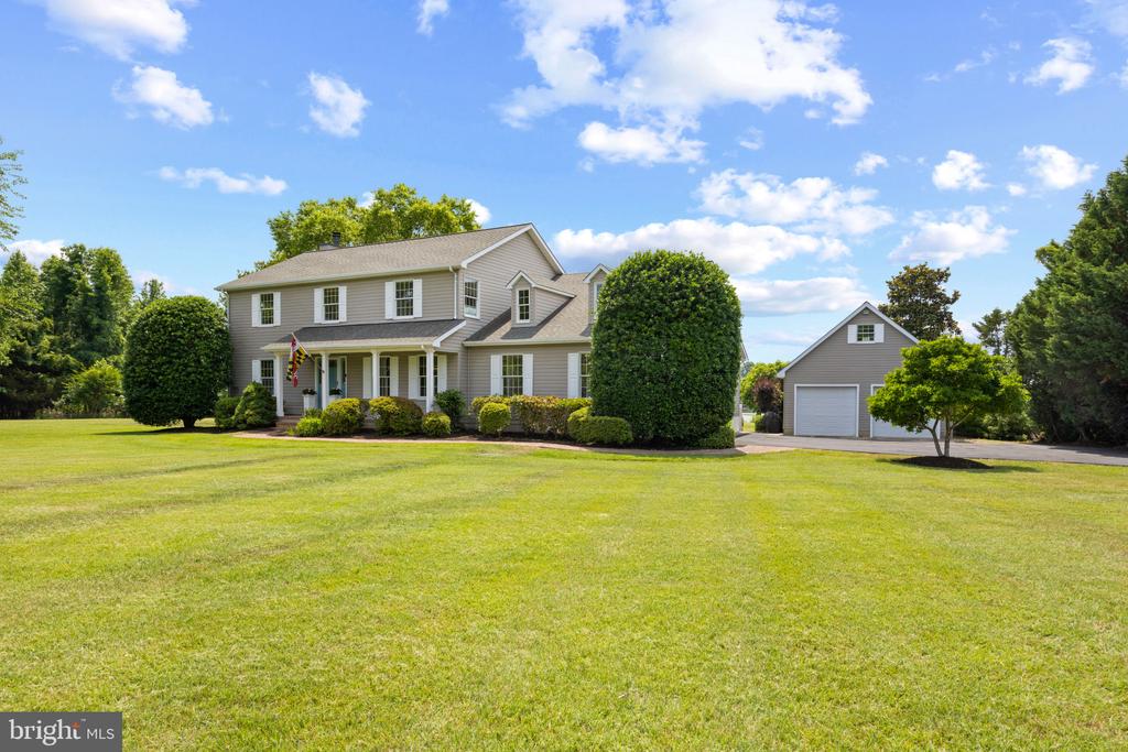 EASTERN SHORE WATERFRONT | 115 NW CREEK DRIVE