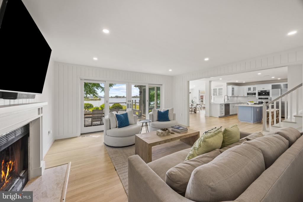 EASTERN SHORE WATERFRONT | 115 NW CREEK DRIVE