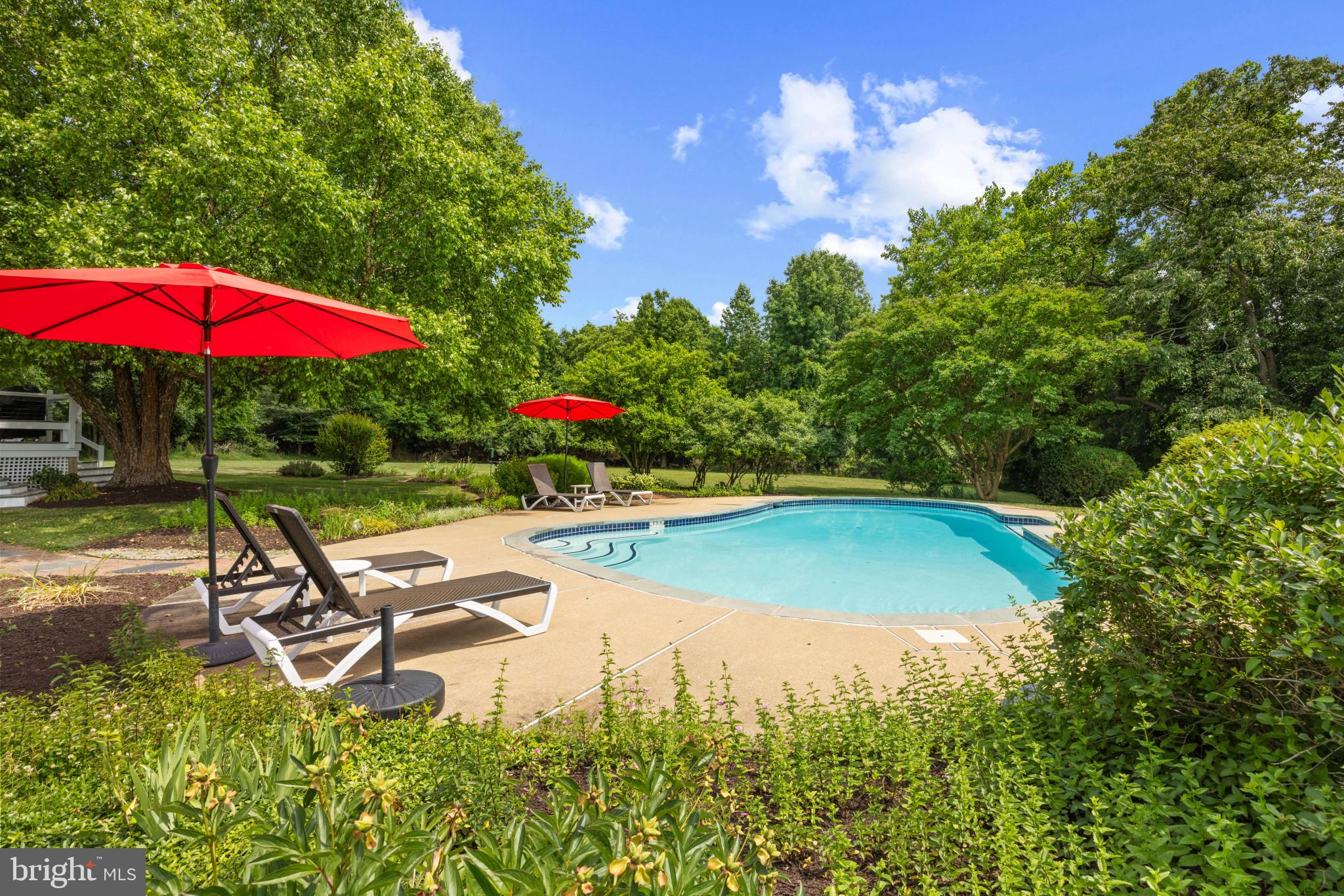 EASTERN SHORE WATERFRONT | 115 NW CREEK DRIVE