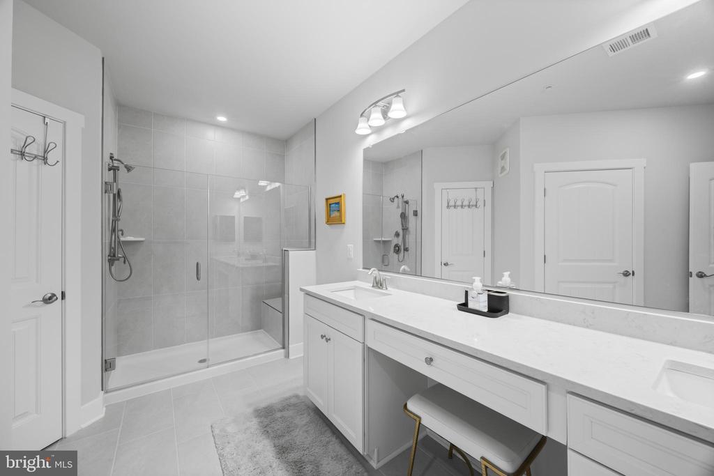 WATERFRONT LIVING ON KENT ISLAND | 201 SWITCHGRASS WAY Unit: 34
