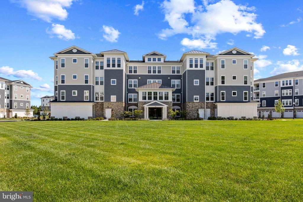WATERFRONT LIVING ON KENT ISLAND | 201 SWITCHGRASS WAY Unit: 34