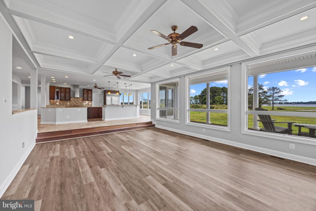 EASTERN SHORE WATERFRONT ESTATE - STEVENSVILLE | 450 SEASCAPE LANE
