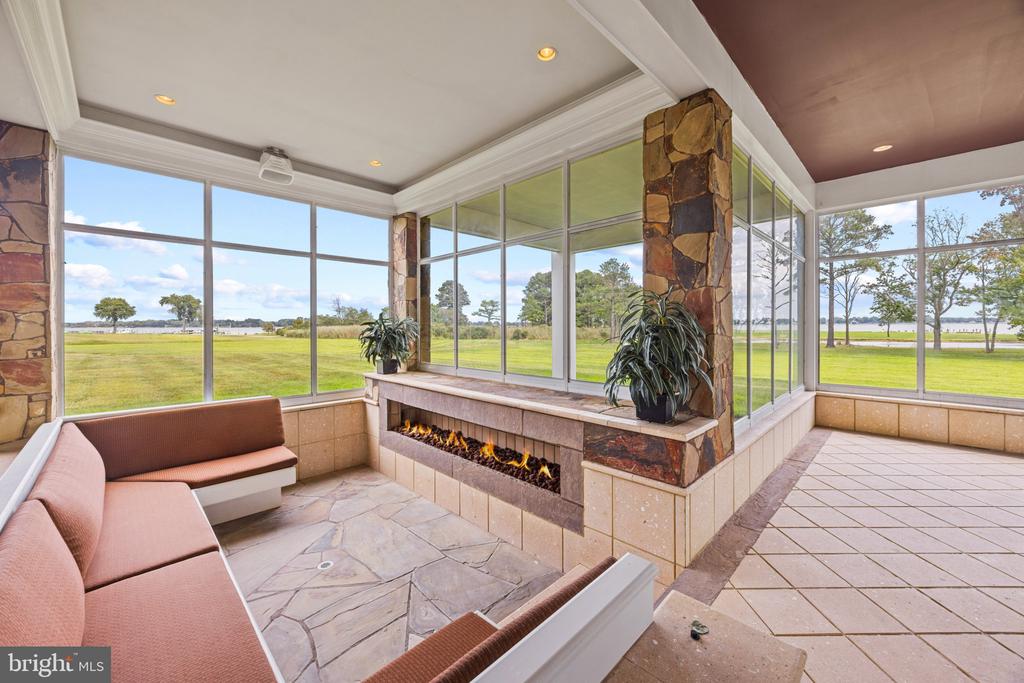 EASTERN SHORE WATERFRONT ESTATE - STEVENSVILLE | 450 SEASCAPE LANE