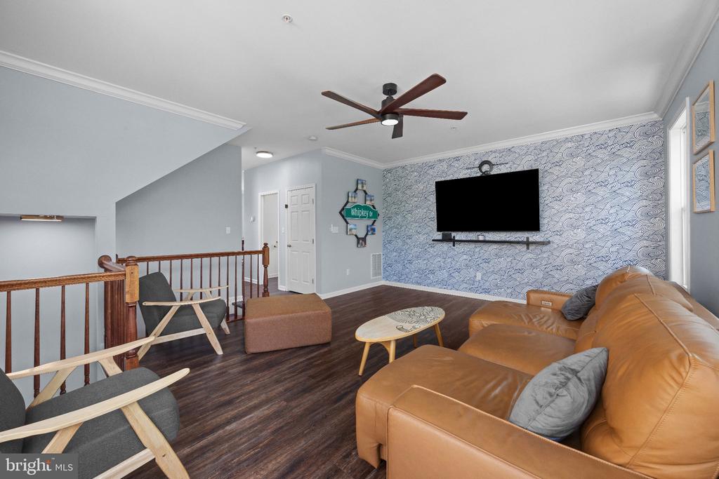 EASTERN SHORE TOWNHOME | 233 KEENAN WAY