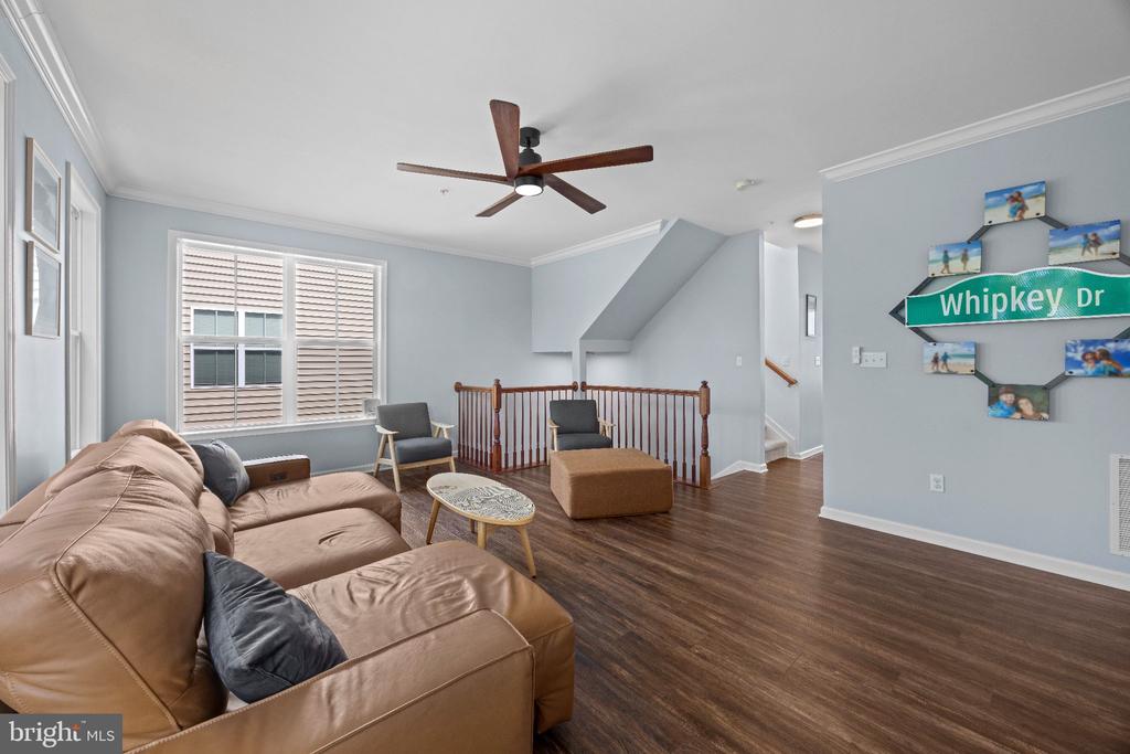EASTERN SHORE TOWNHOME | 233 KEENAN WAY