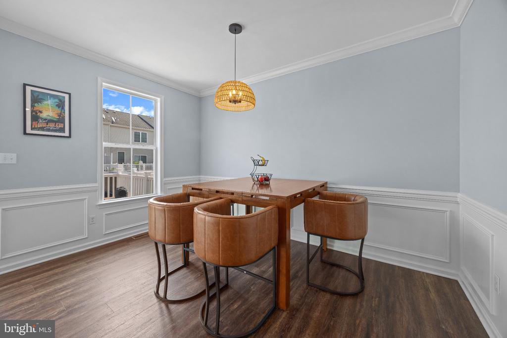 EASTERN SHORE TOWNHOME | 233 KEENAN WAY