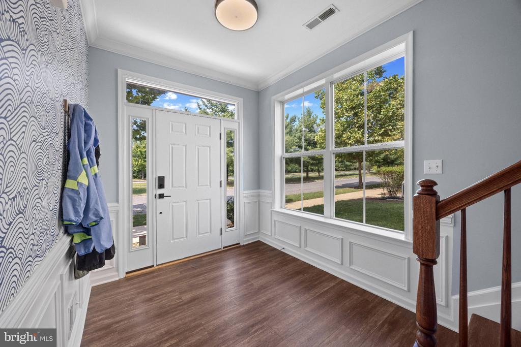 EASTERN SHORE TOWNHOME | 233 KEENAN WAY