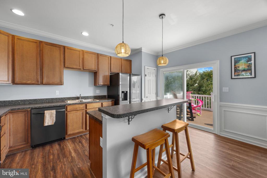 EASTERN SHORE TOWNHOME | 233 KEENAN WAY