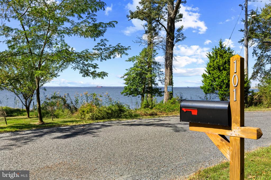 A WATER VIEW COTTAGE ON THE CHESAPEAKE BAY | 101 CHESAPEAKE BAY DRIVE
