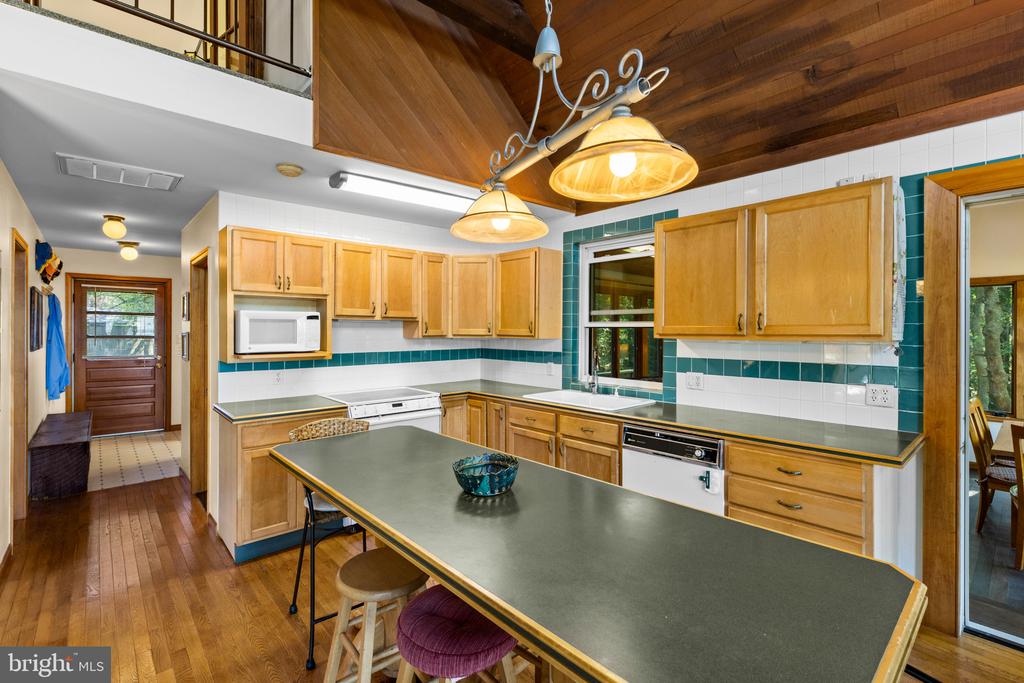 A WATER VIEW COTTAGE ON THE CHESAPEAKE BAY | 101 CHESAPEAKE BAY DRIVE