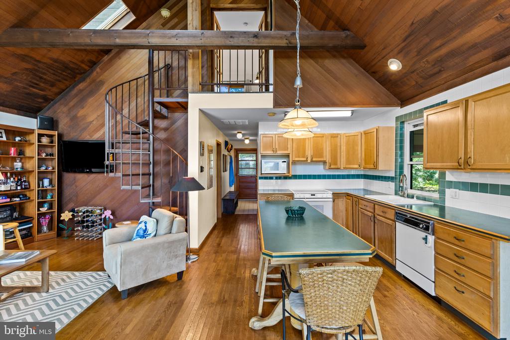 A WATER VIEW COTTAGE ON THE CHESAPEAKE BAY | 101 CHESAPEAKE BAY DRIVE