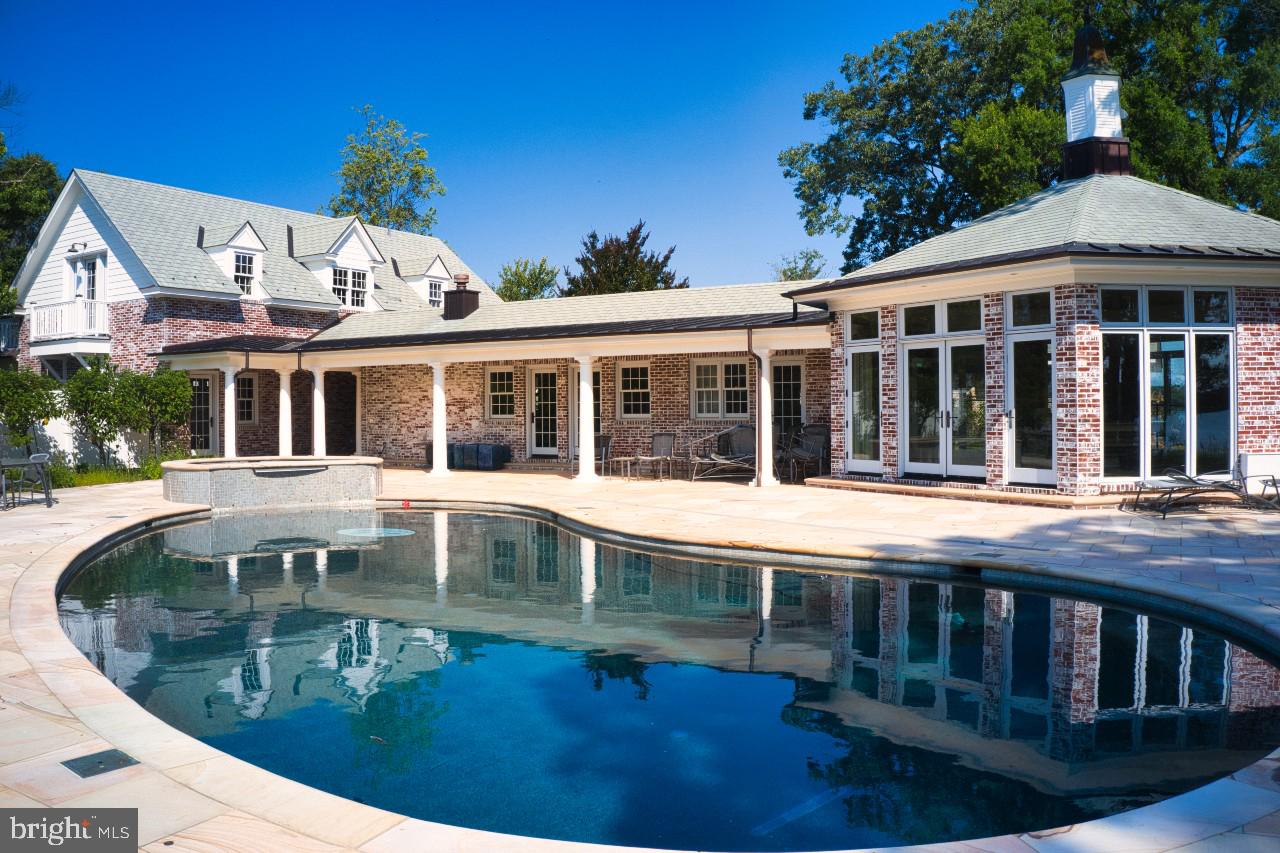 5808 Widgeon Point Ln