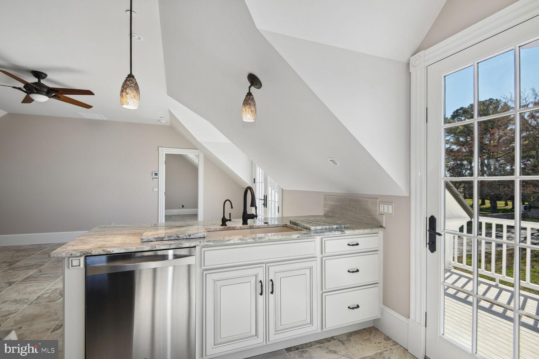 5808 Widgeon Point Ln