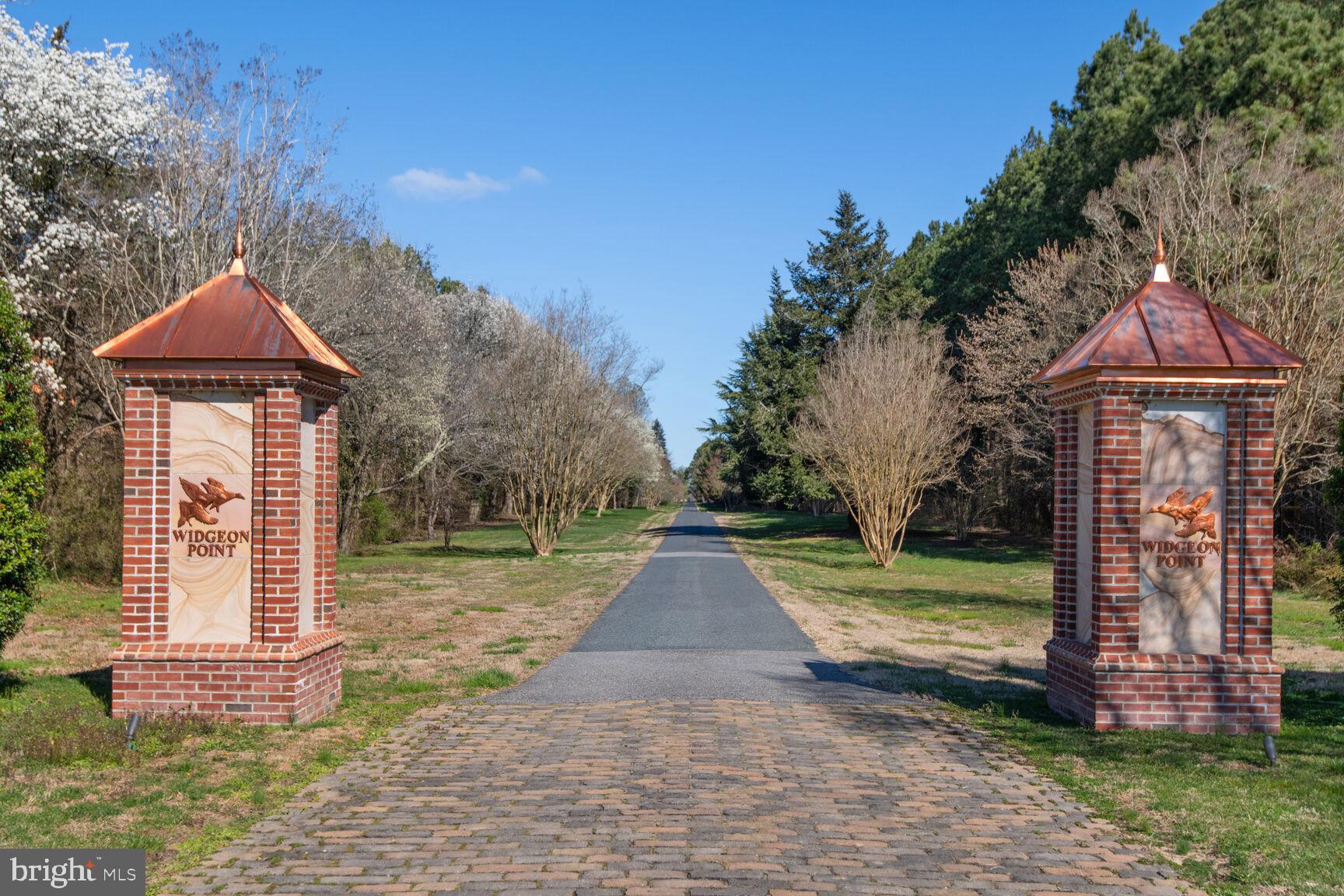 5808 Widgeon Point Ln