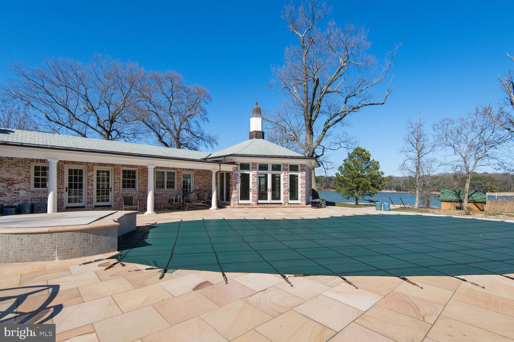 5808 Widgeon Point Ln