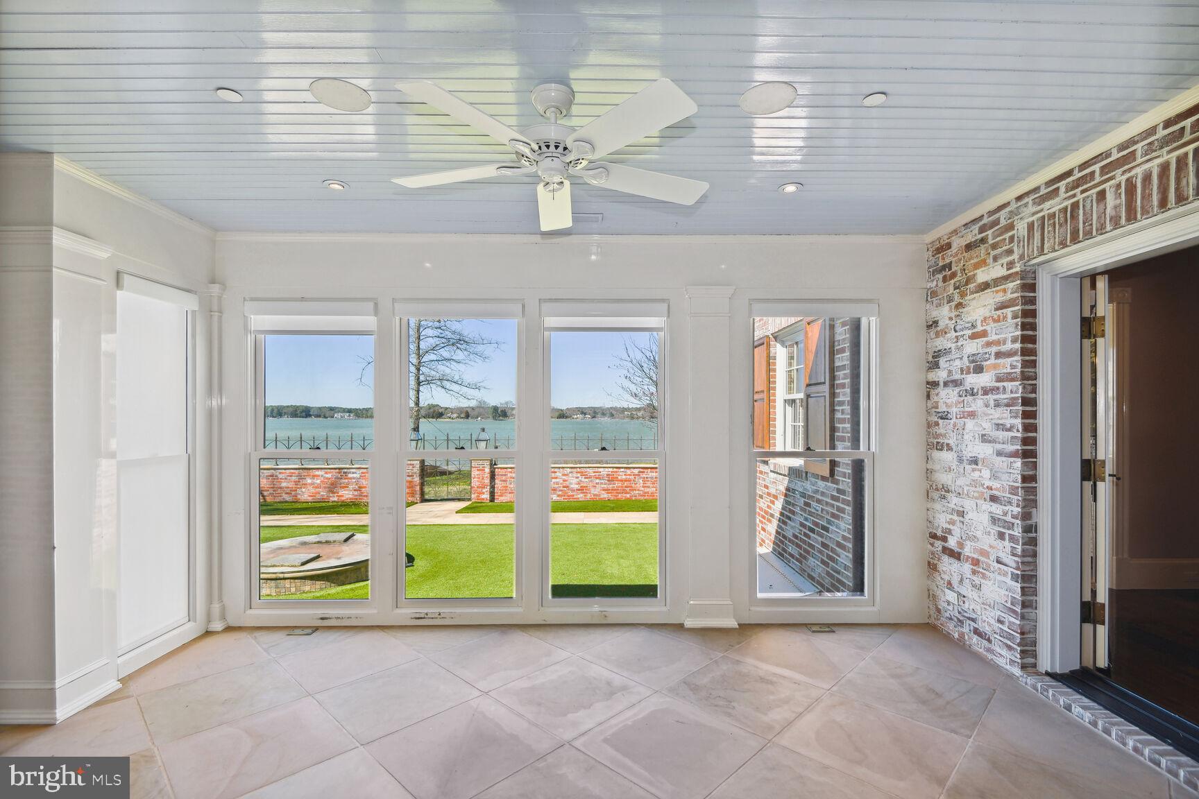 5808 Widgeon Point Ln