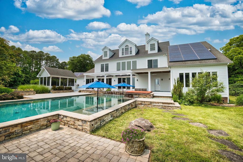 6153 Long Point Rd