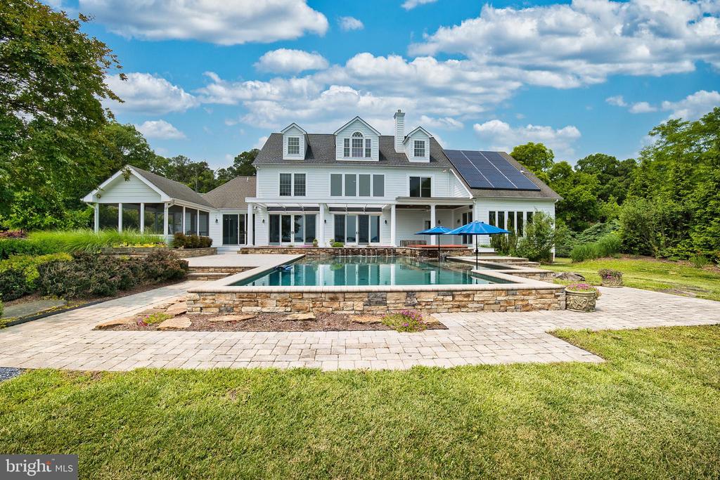 6153 Long Point Rd