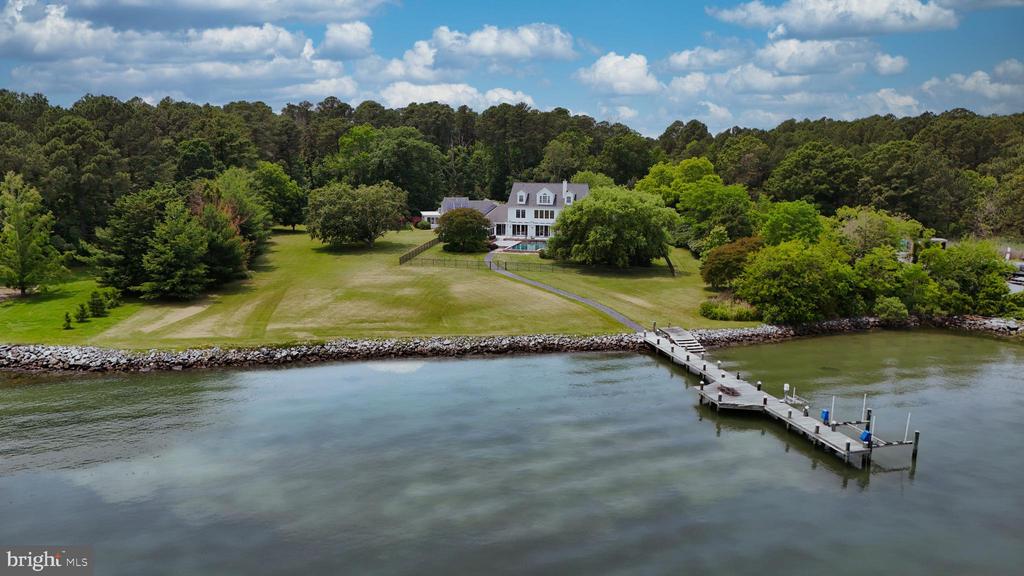 6153 Long Point Rd
