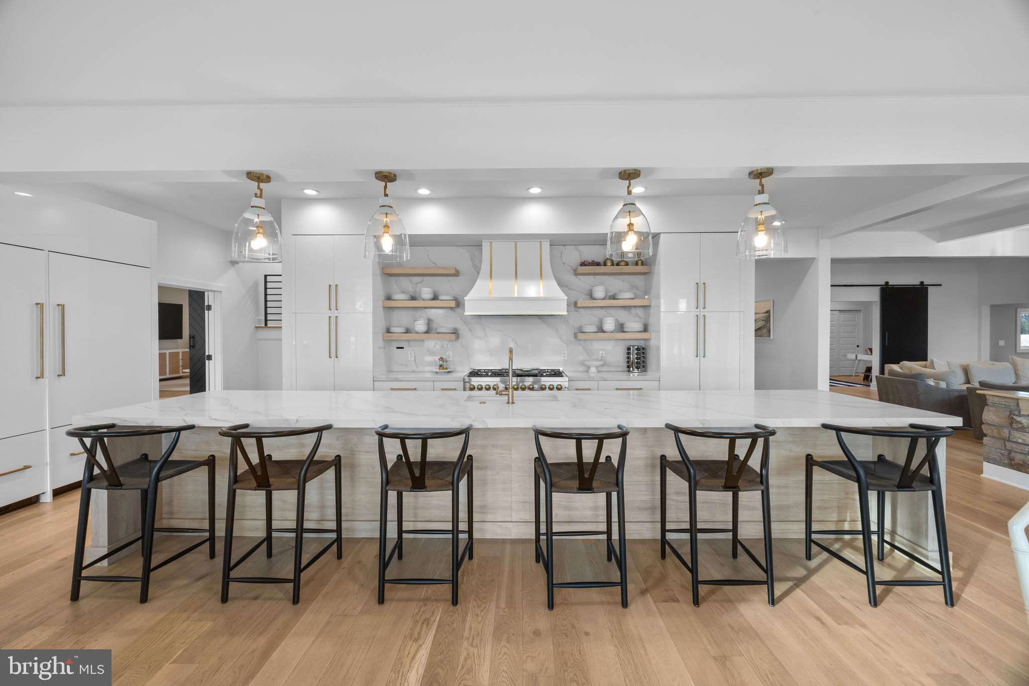 9170 HUNTING CREEK LANE