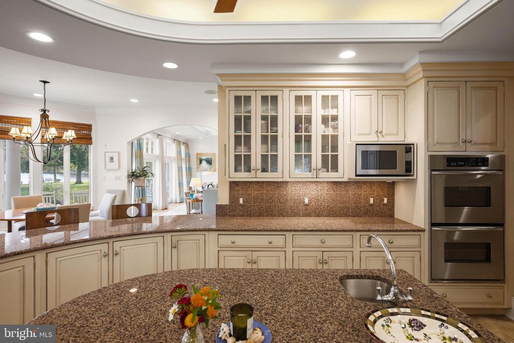 6920 TRAVELERS REST CIRCLE