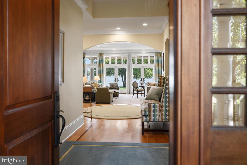 6920 TRAVELERS REST CIRCLE