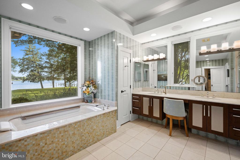 6920 TRAVELERS REST CIRCLE