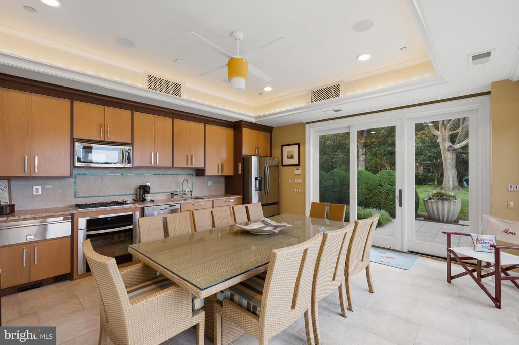 6920 TRAVELERS REST CIRCLE