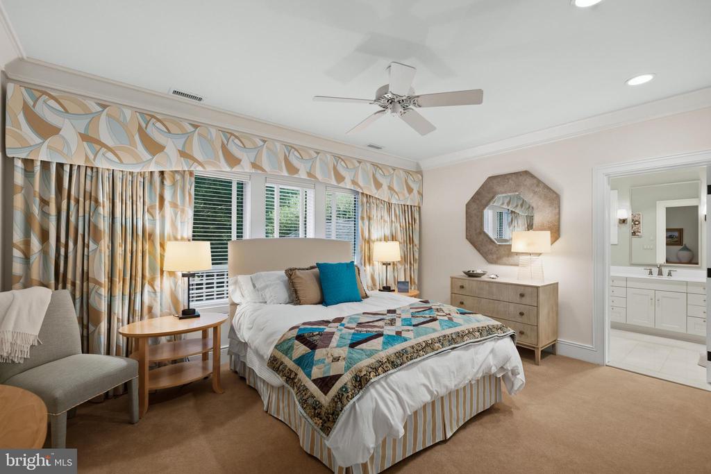 6920 TRAVELERS REST CIRCLE