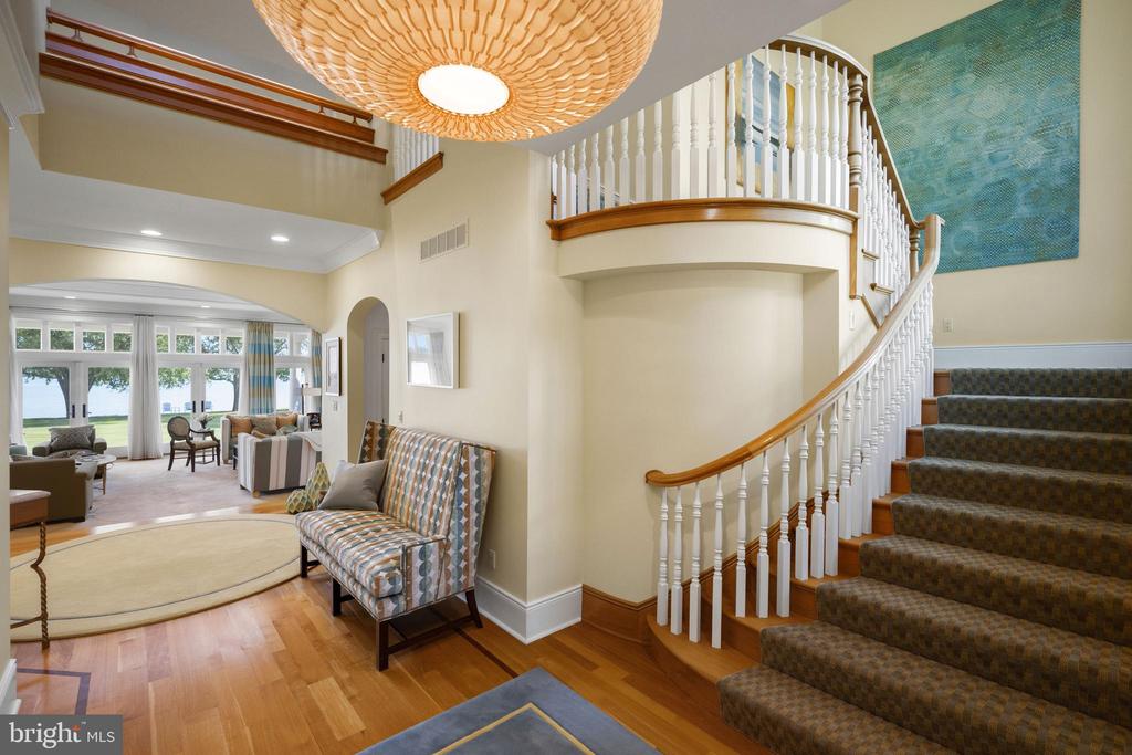 6920 TRAVELERS REST CIRCLE