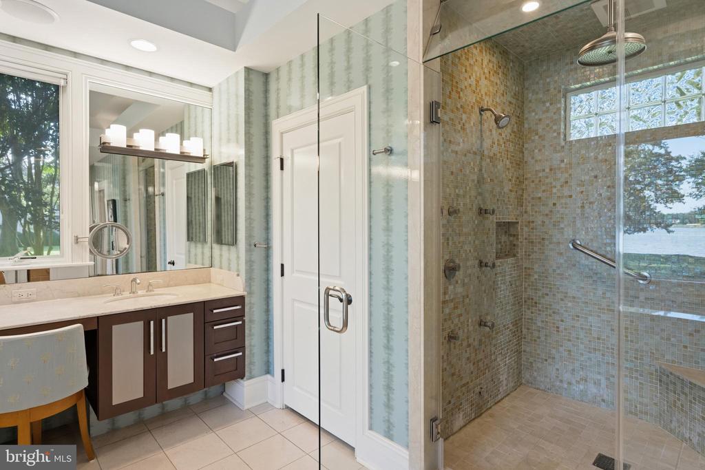 6920 TRAVELERS REST CIRCLE