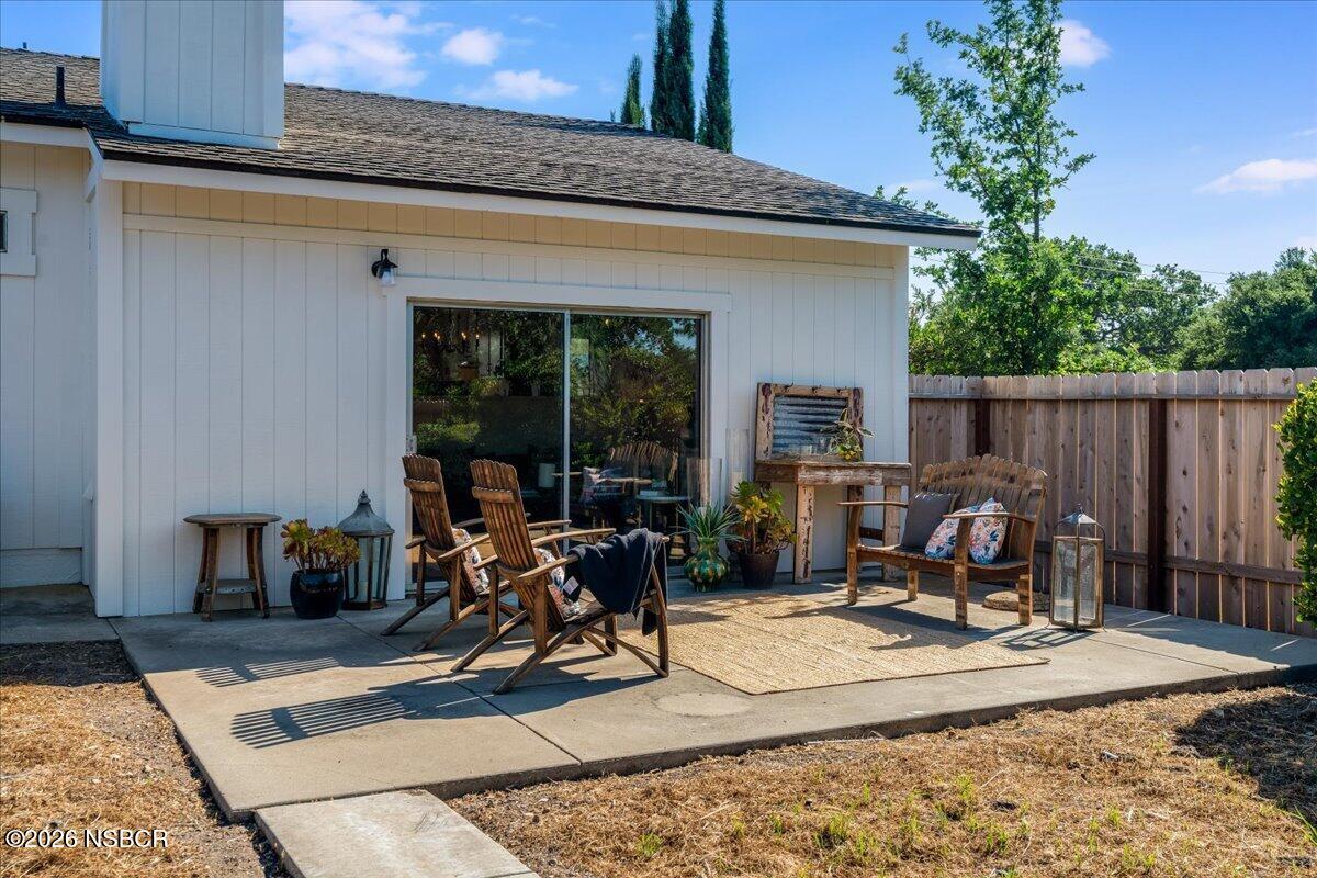 3381 Pine Street