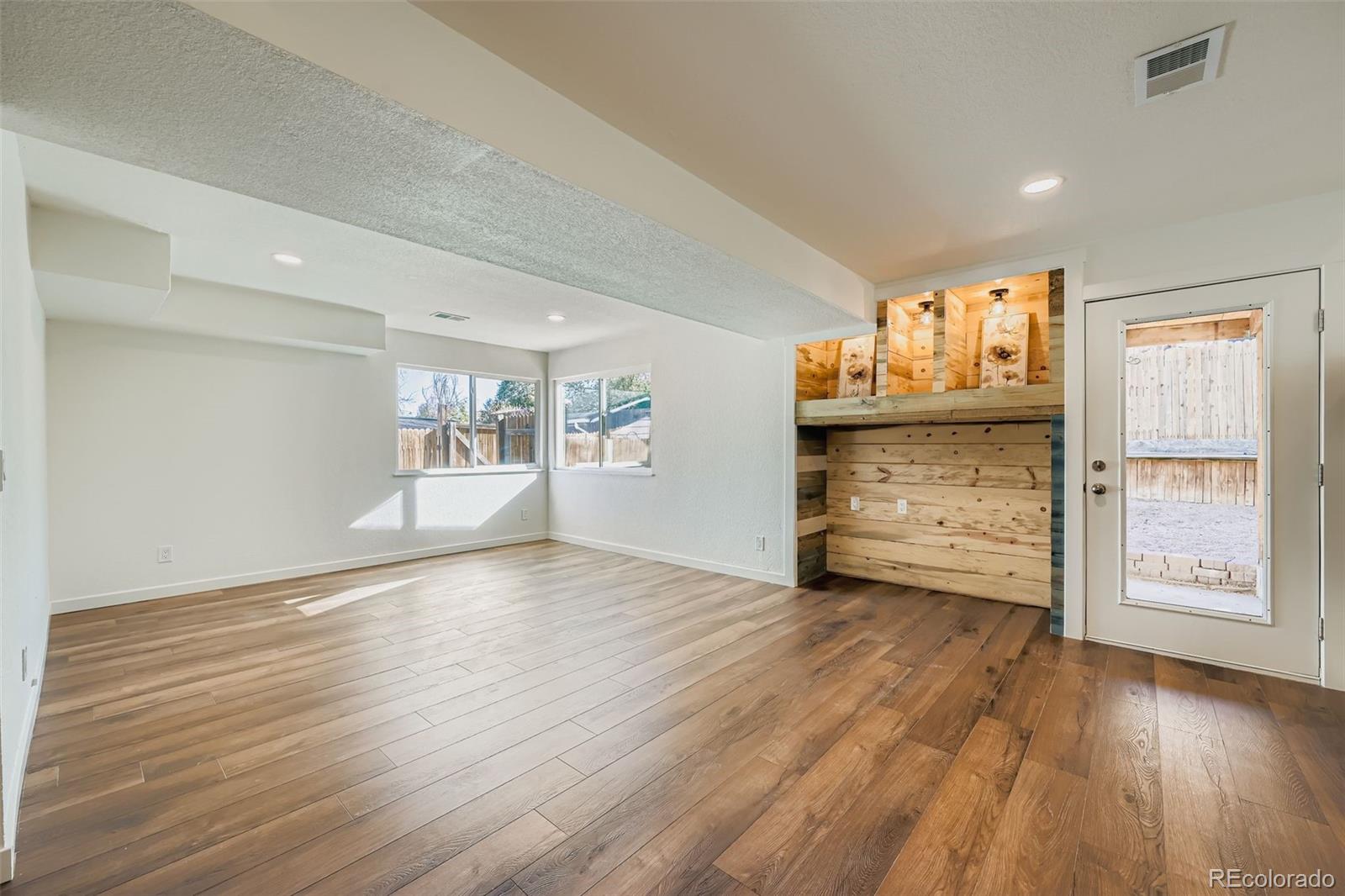 17400 E Brunswick Place