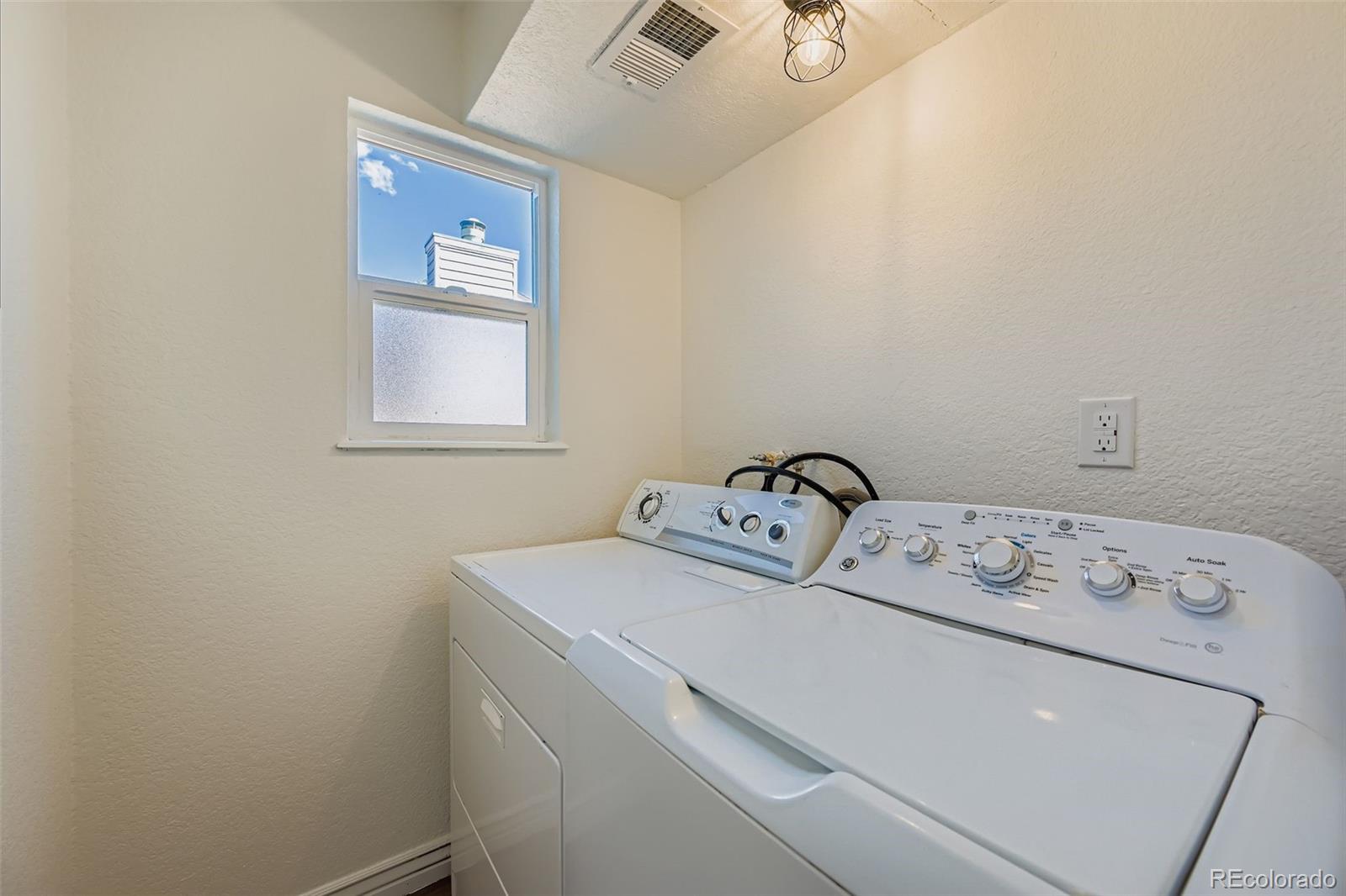 17400 E Brunswick Place