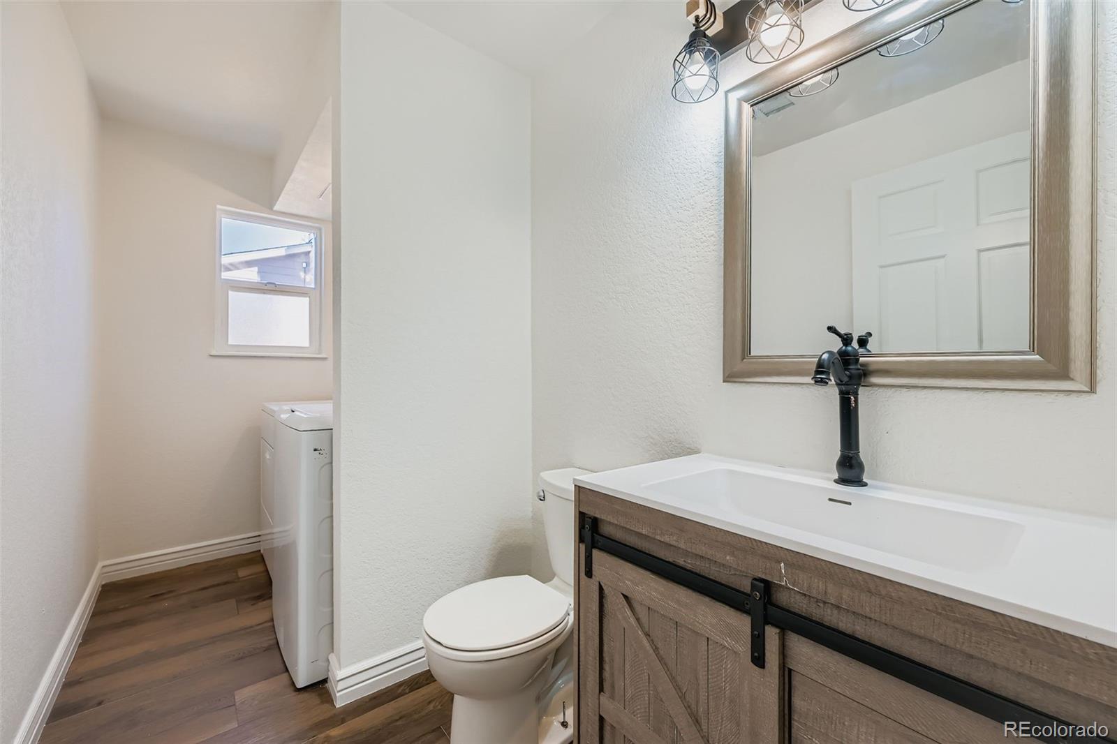 17400 E Brunswick Place