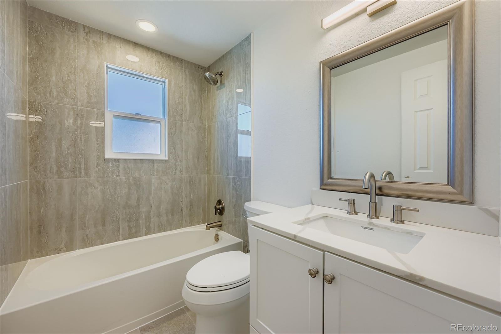 17400 E Brunswick Place