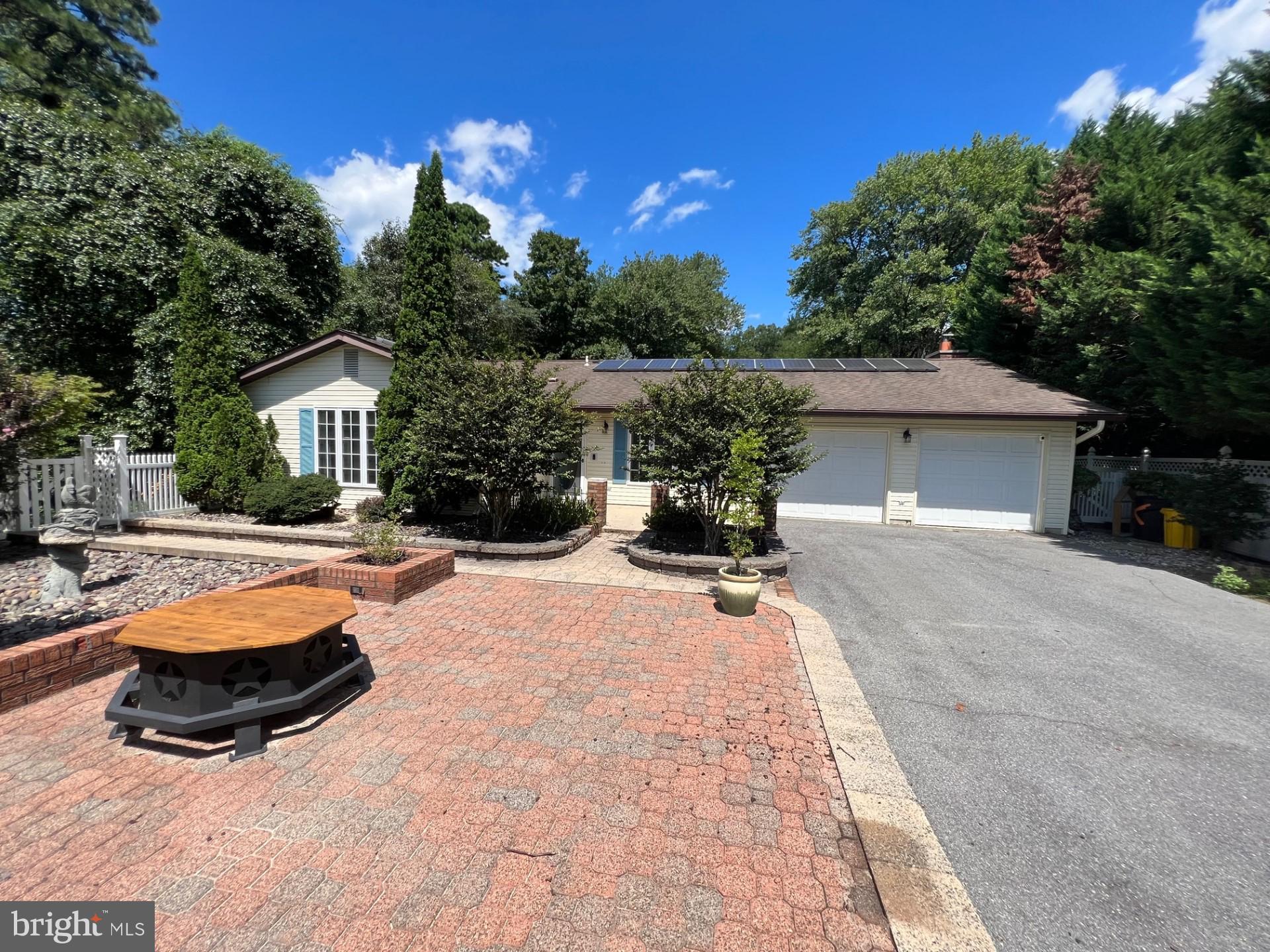 8124 Silo Ct