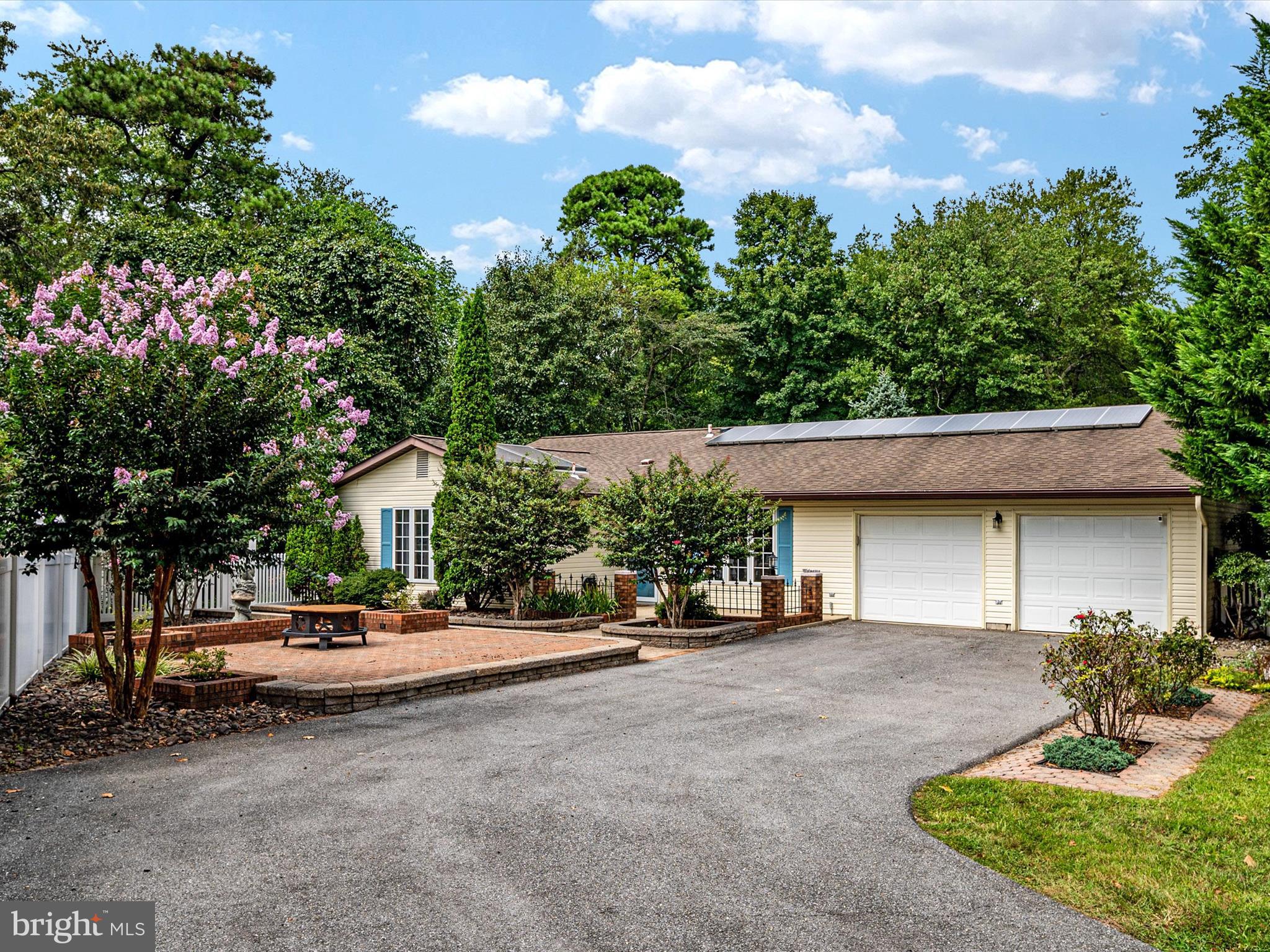 8124 Silo Ct