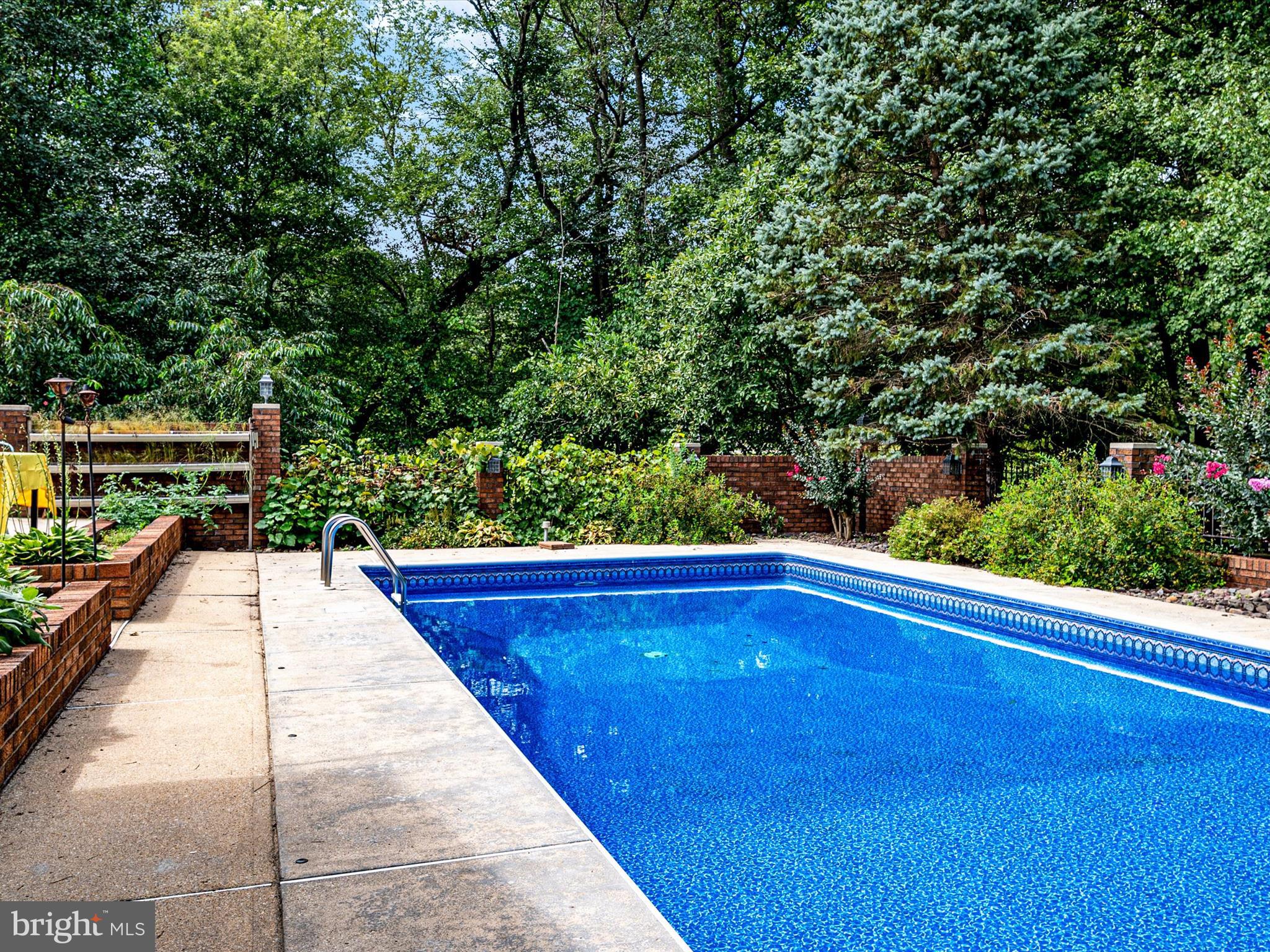 8124 Silo Ct
