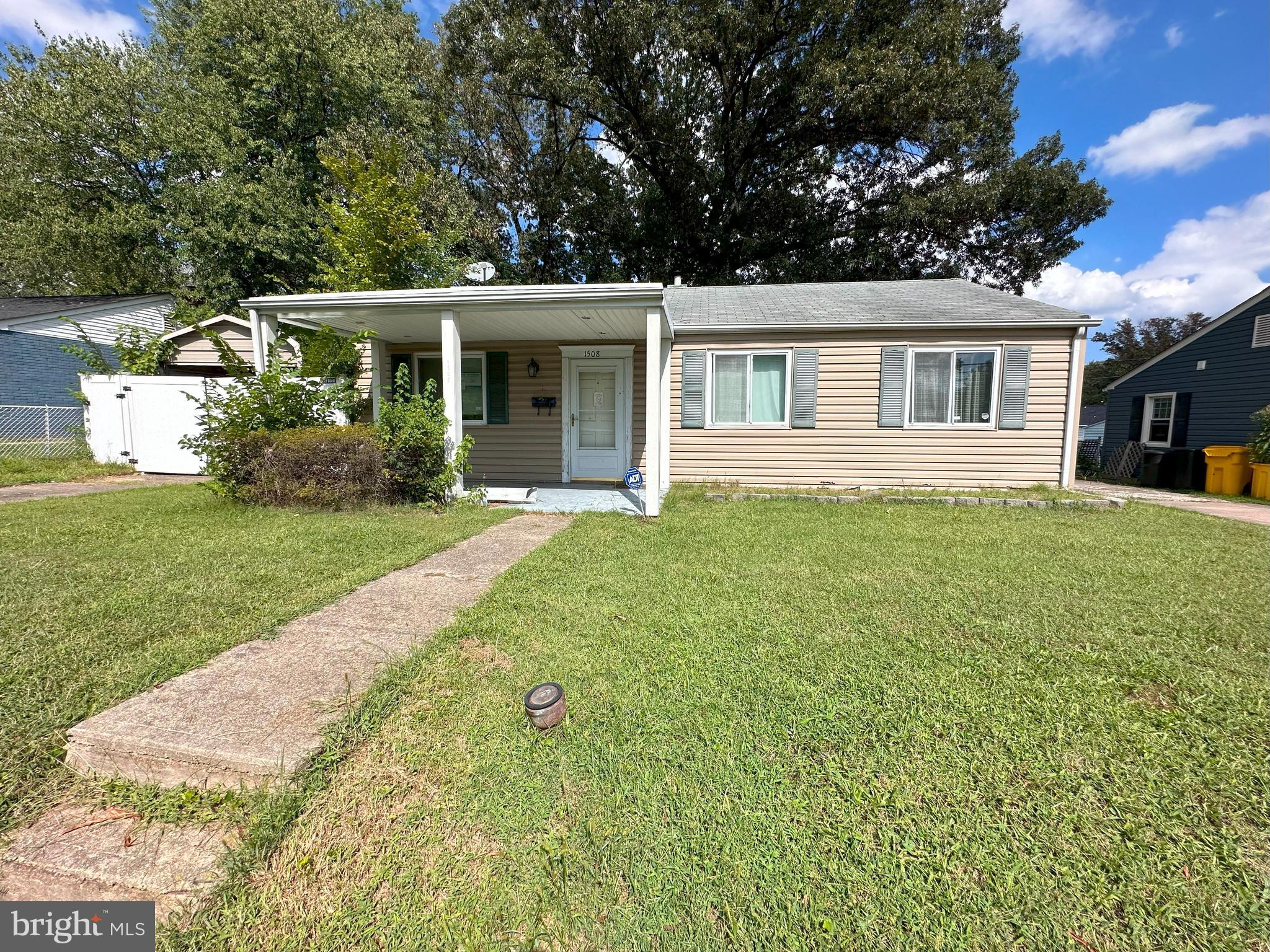 1508 Eastway