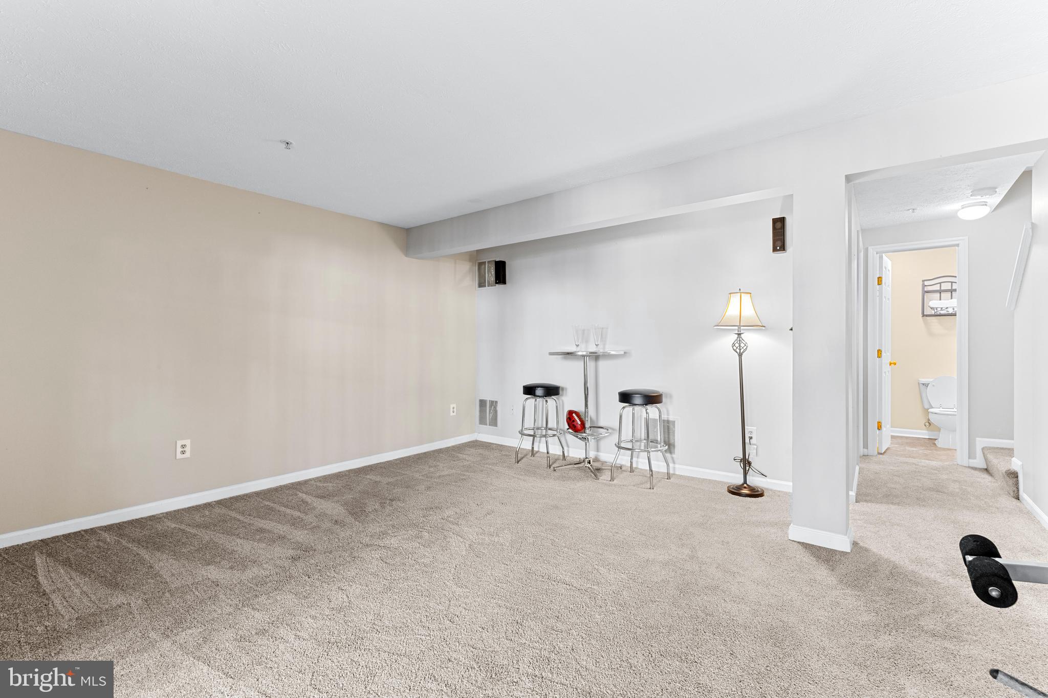 1216 Quaker Ridge Dr
