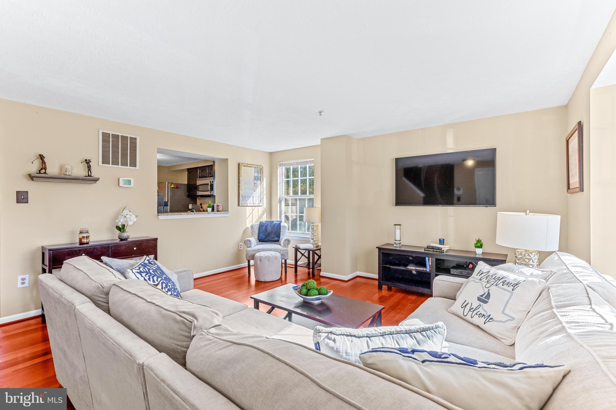 1216 Quaker Ridge Dr