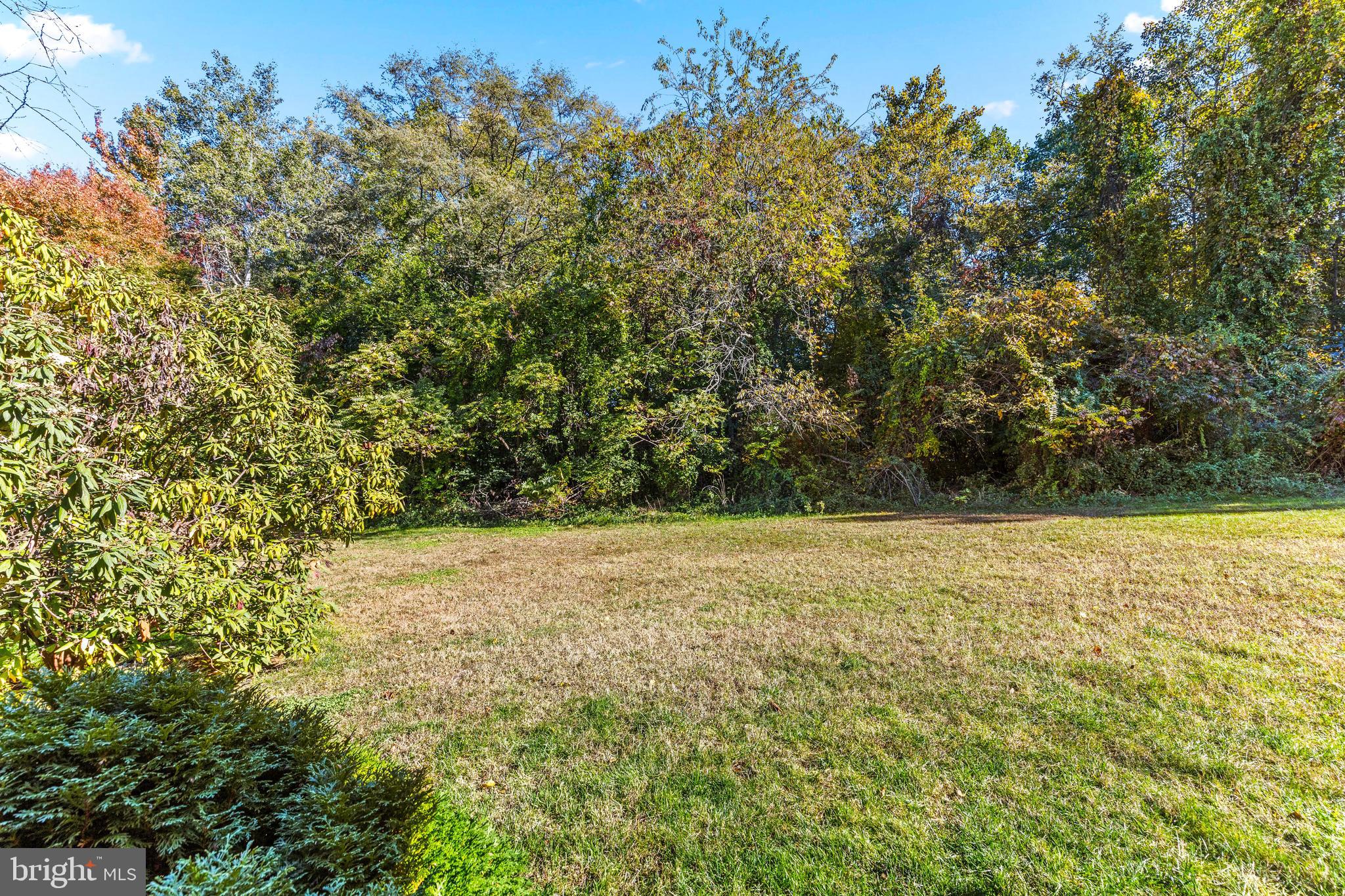 1216 Quaker Ridge Dr