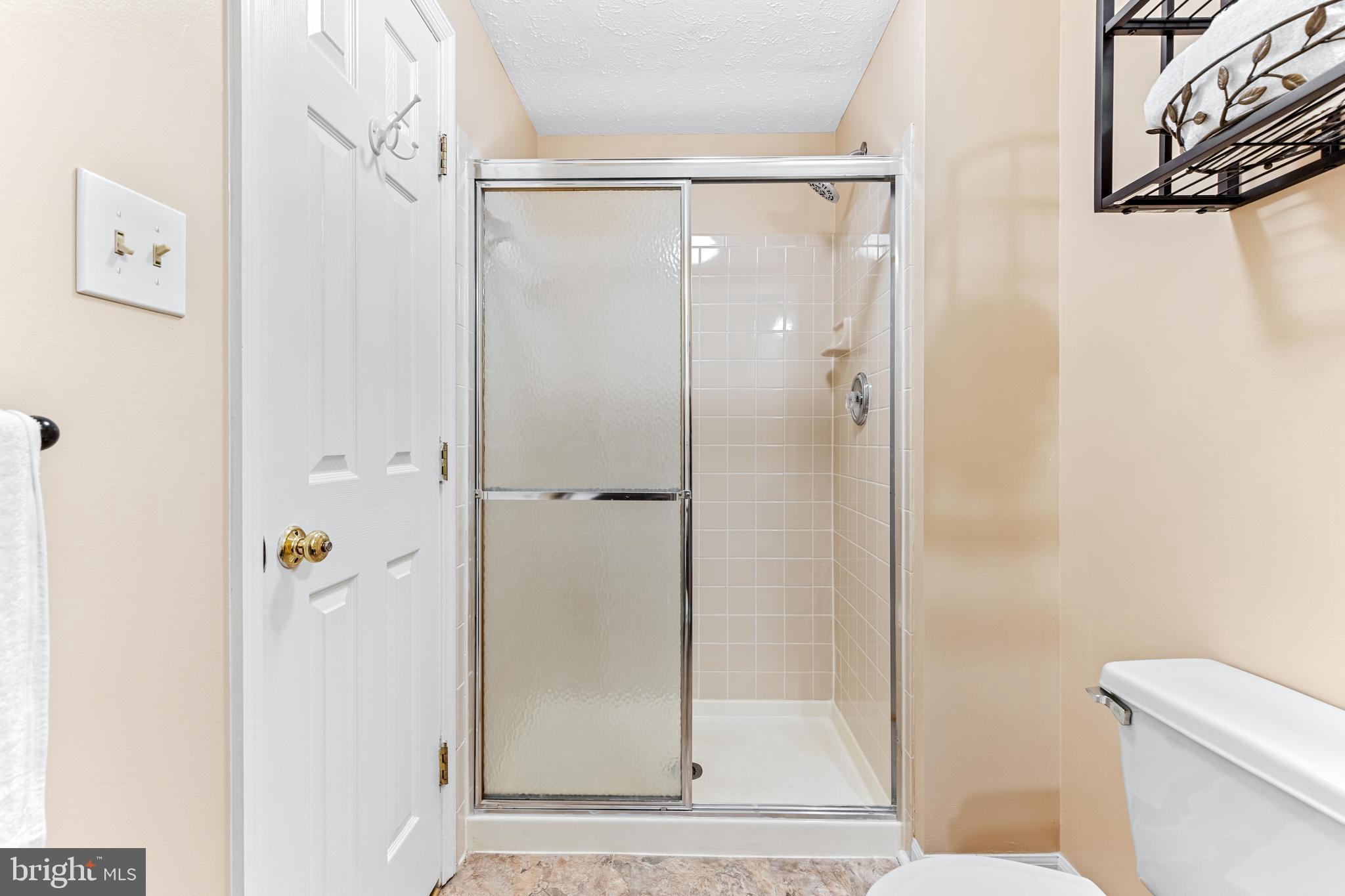 1216 Quaker Ridge Dr