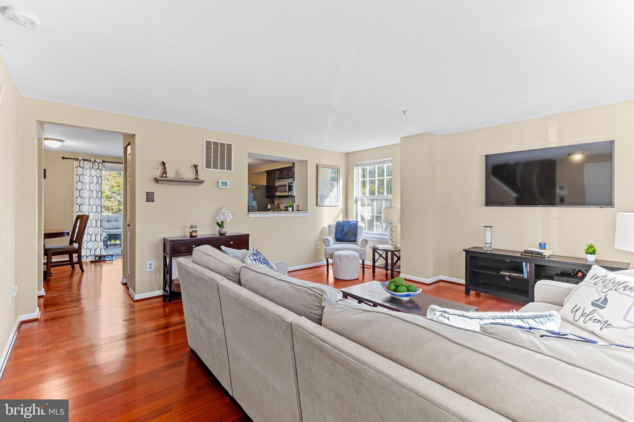 1216 Quaker Ridge Dr