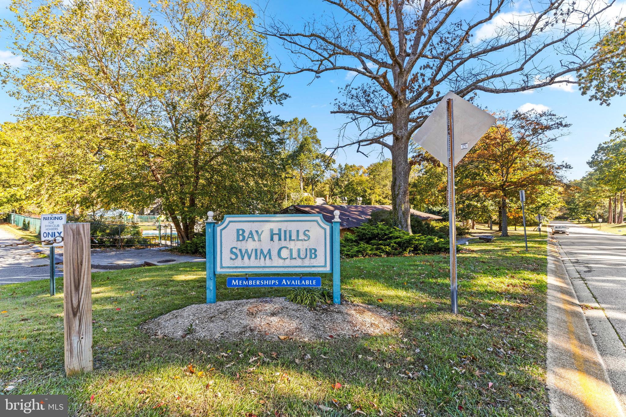 1216 Quaker Ridge Dr