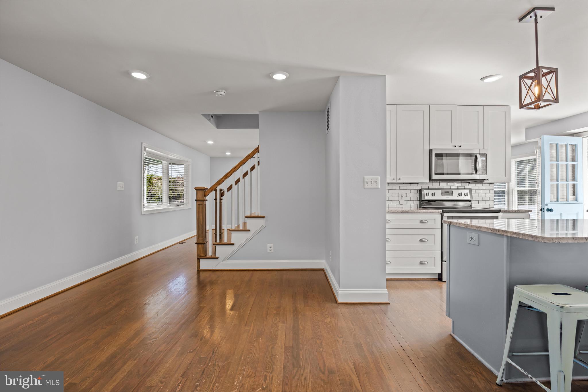 585 Donaldson Ave
