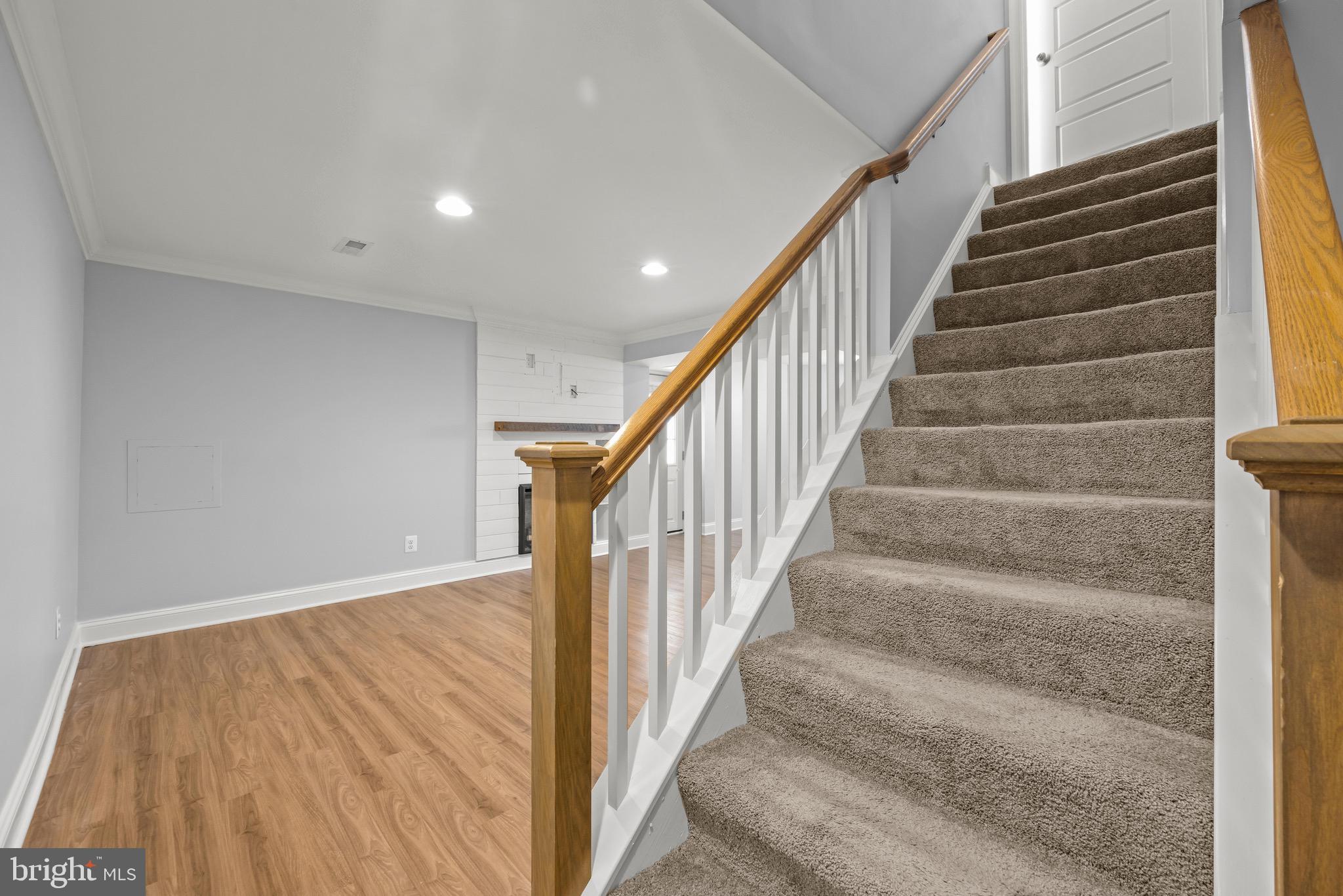 585 Donaldson Ave